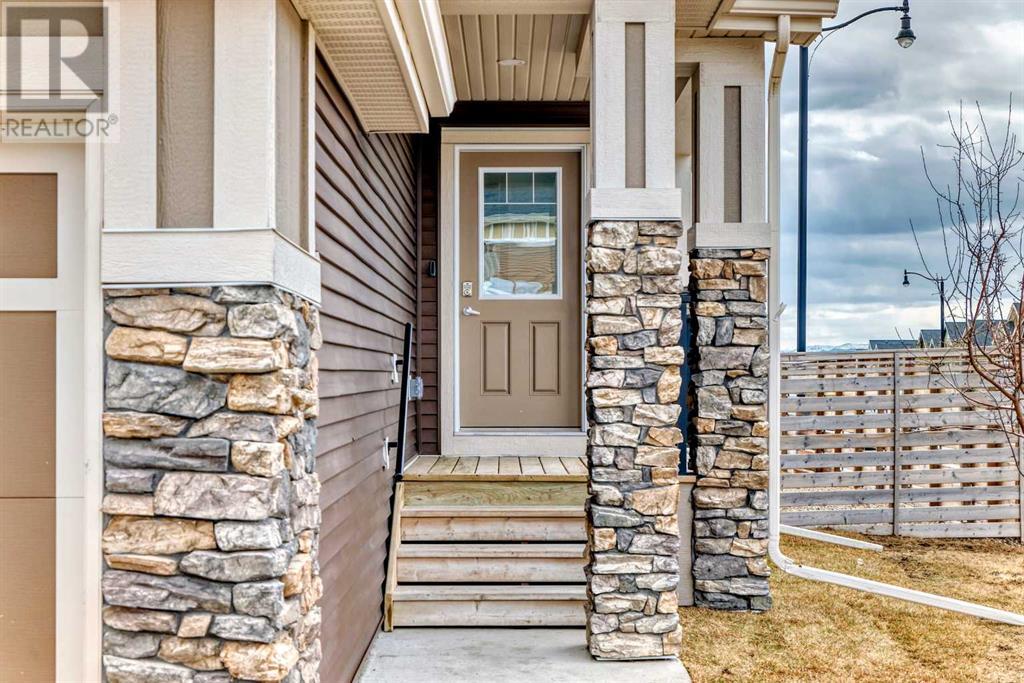 4 Sunrise Crescent, Cochrane, Alberta