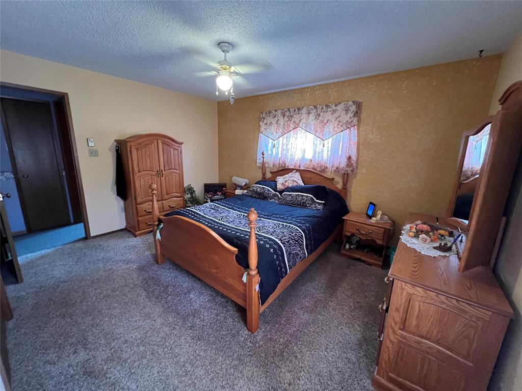 Photo 11 of 65040 44 Highway, Whitemouth MB