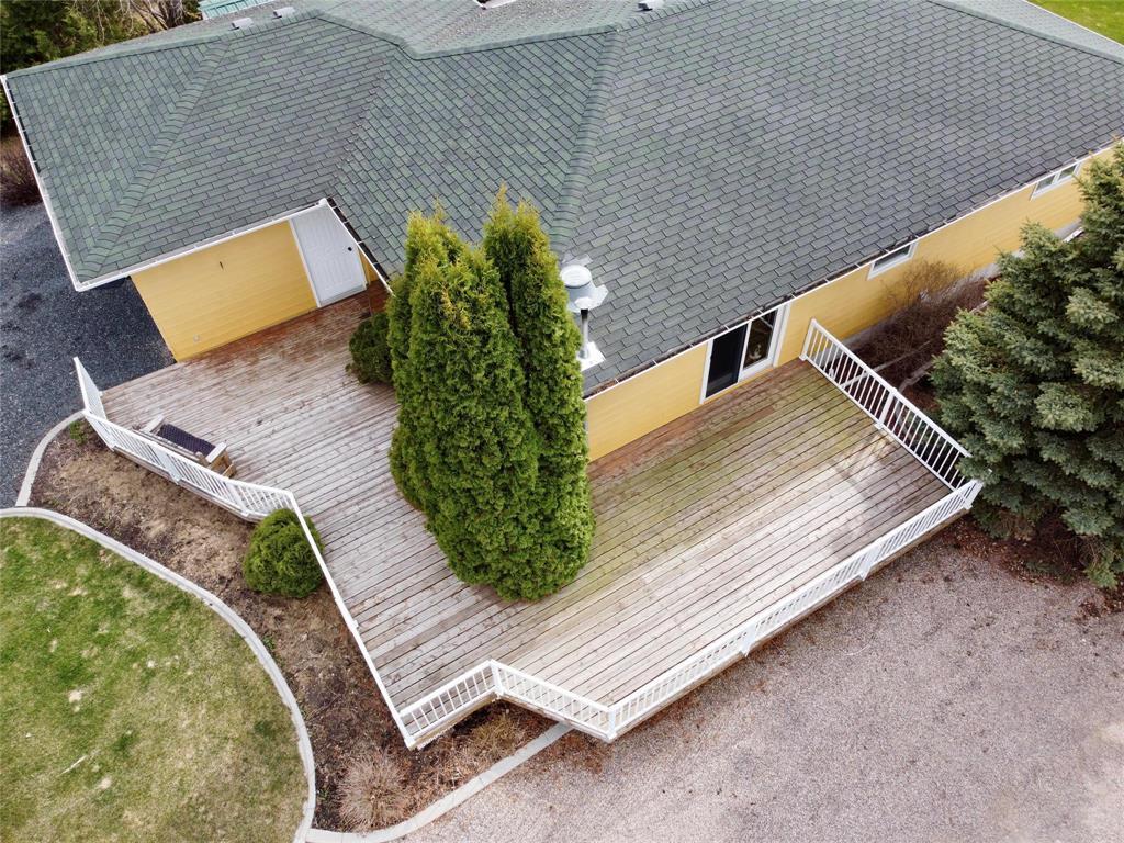 Photo 35 of 65040 44 Highway, Whitemouth MB