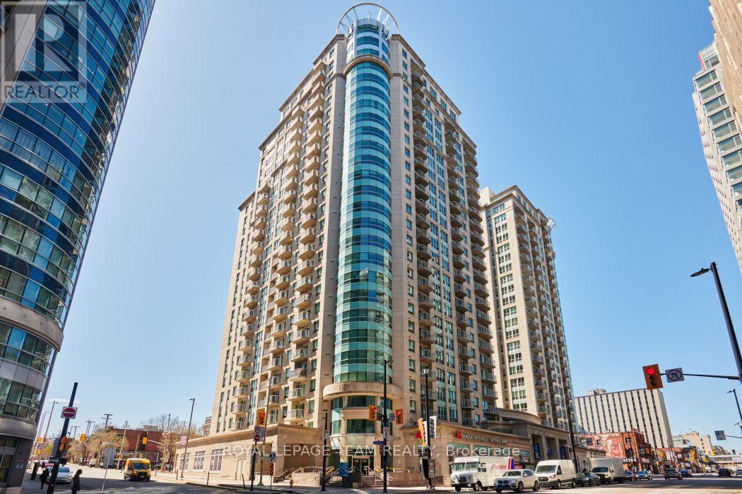 https://ddfcdn.realtor.ca/listing/TS638819551609530000/reb76/highres/0/x12122870_1.jpg