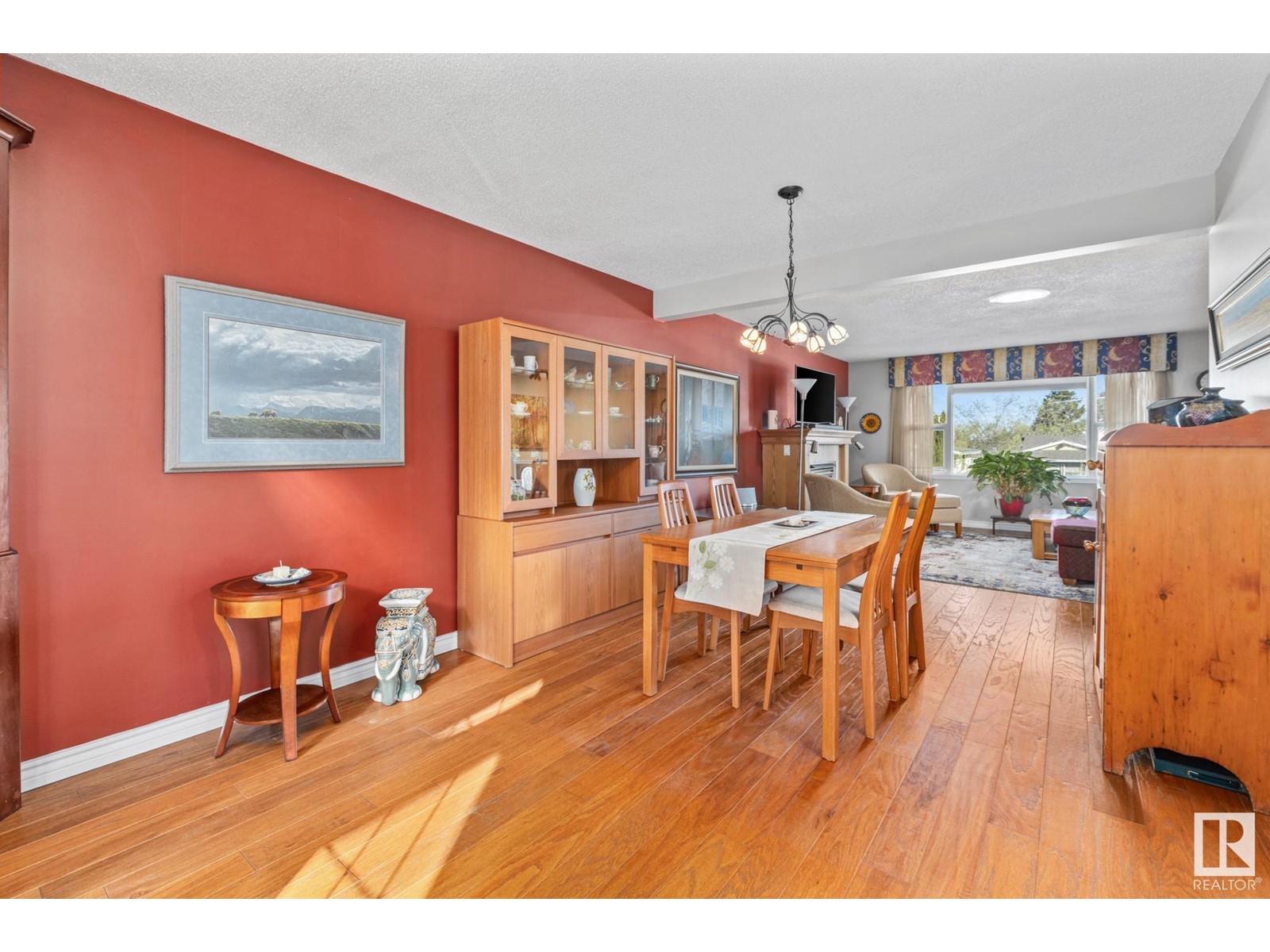Single Family House Bi-level for Sale in  BANTING PL St. Albert 