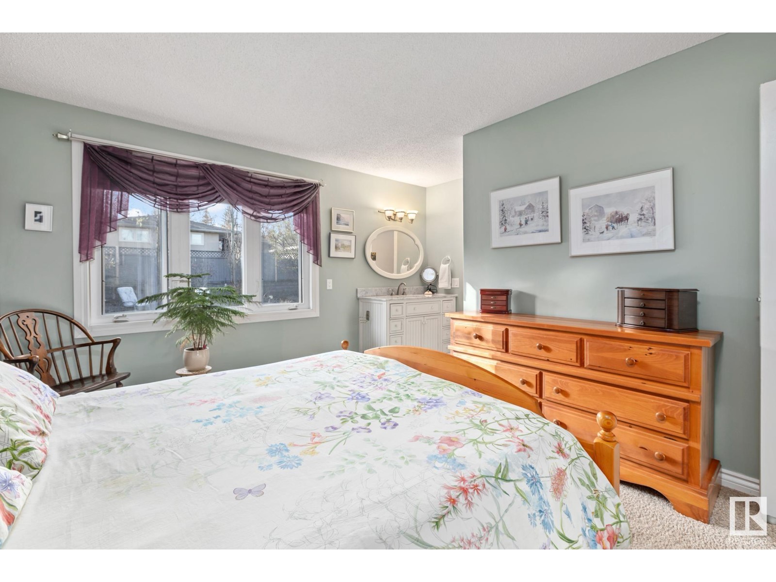 Single Family House Bi-level for Sale in  BANTING PL St. Albert 