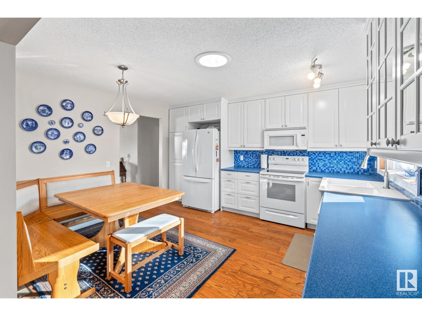 Single Family House Bi-level for Sale in  BANTING PL St. Albert 