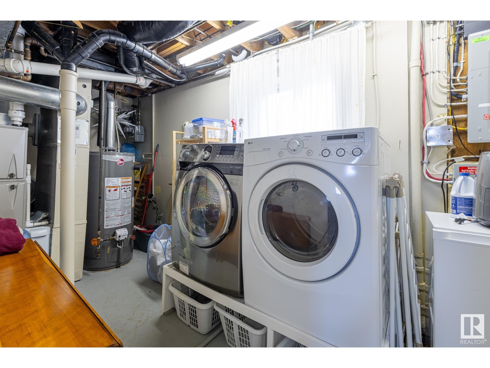 Single Family House Bi-level for Sale in  BANTING PL St. Albert 