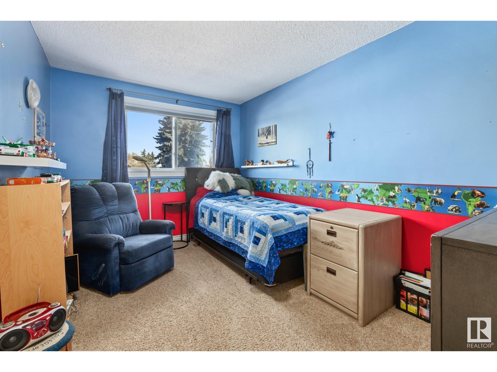 Single Family House Bi-level for Sale in  BANTING PL St. Albert 