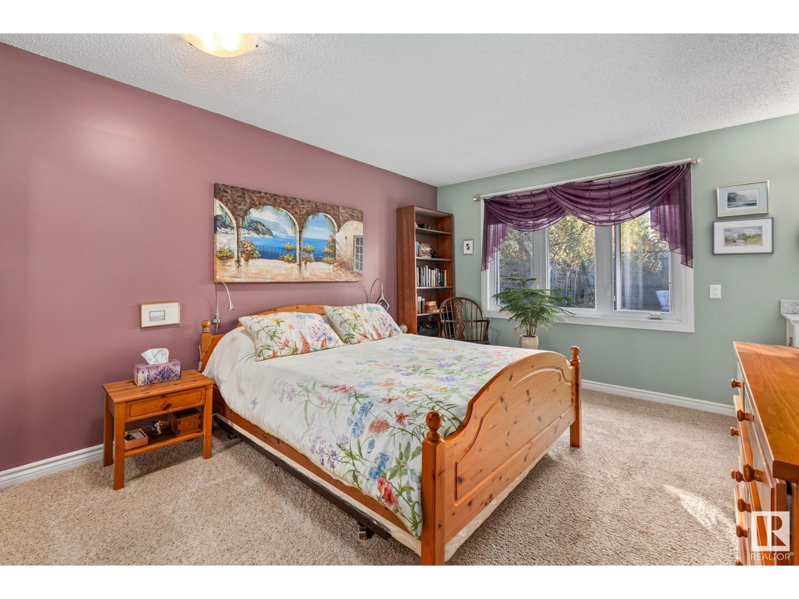 Single Family House Bi-level for Sale in  BANTING PL St. Albert 