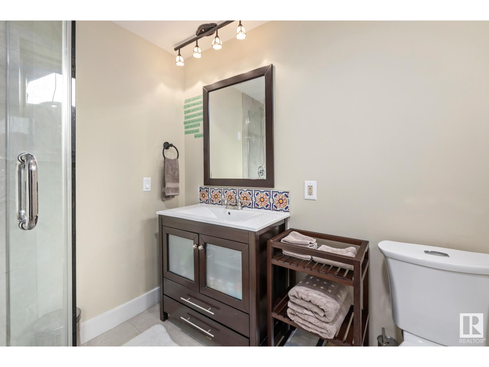 Single Family House Bi-level for Sale in  BANTING PL St. Albert 