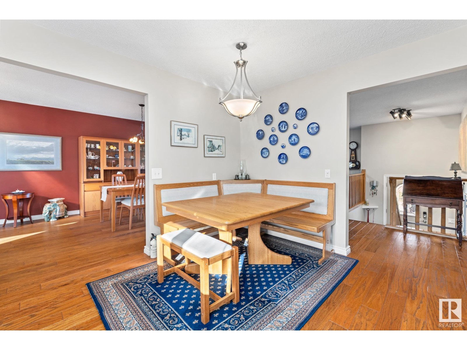 Single Family House Bi-level for Sale in  BANTING PL St. Albert 
