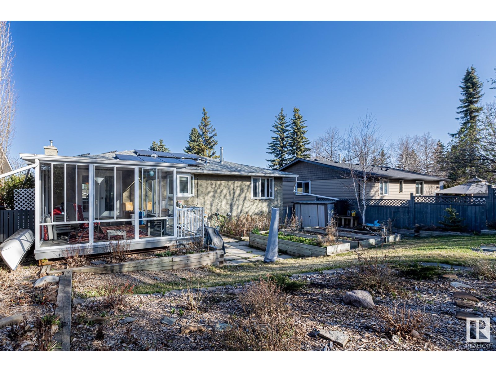 Single Family House Bi-level for Sale in  BANTING PL St. Albert 