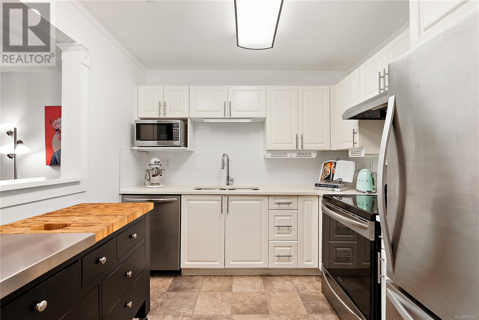 122 290 Island Hwy, View Royal