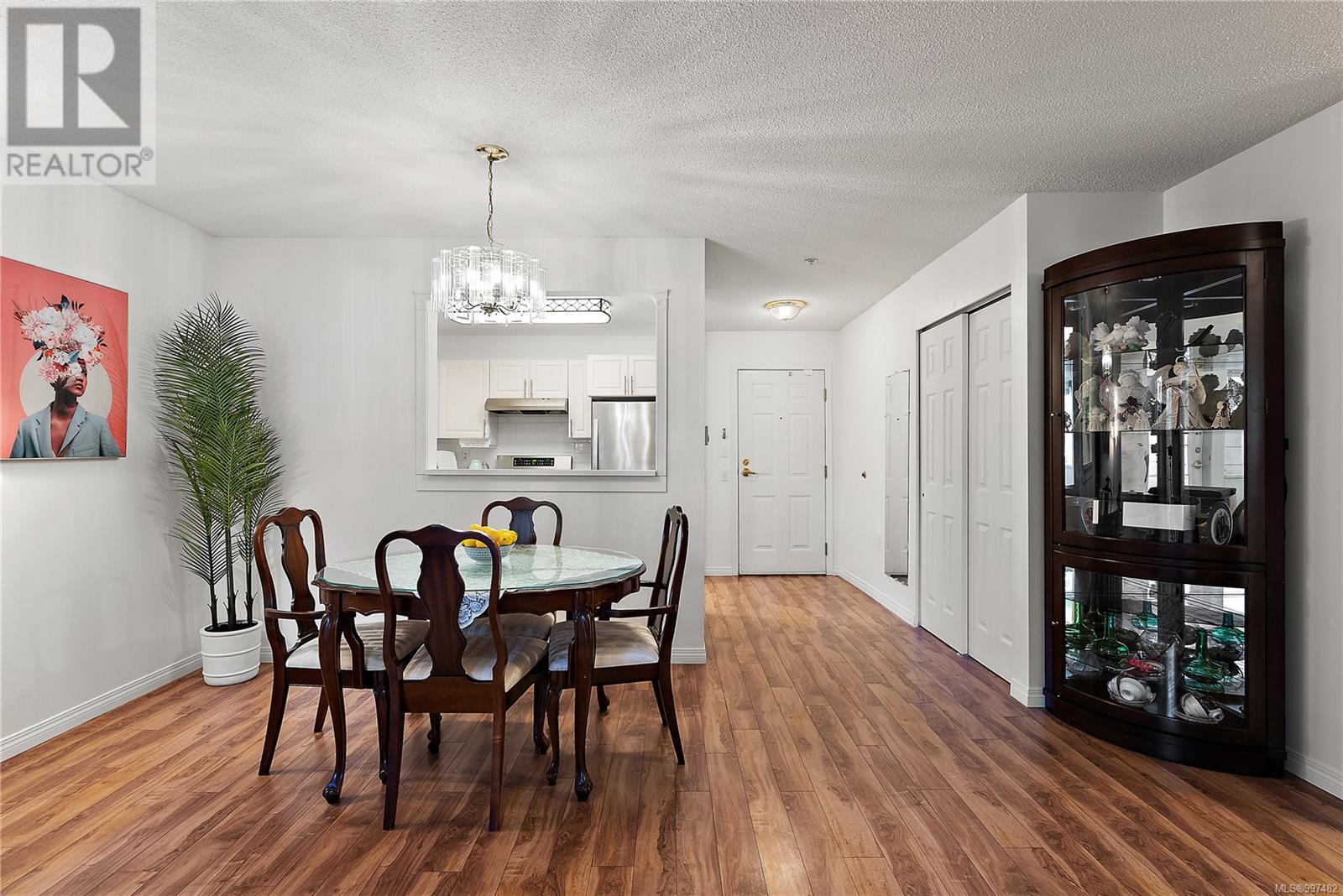 122 290 Island Hwy, View Royal