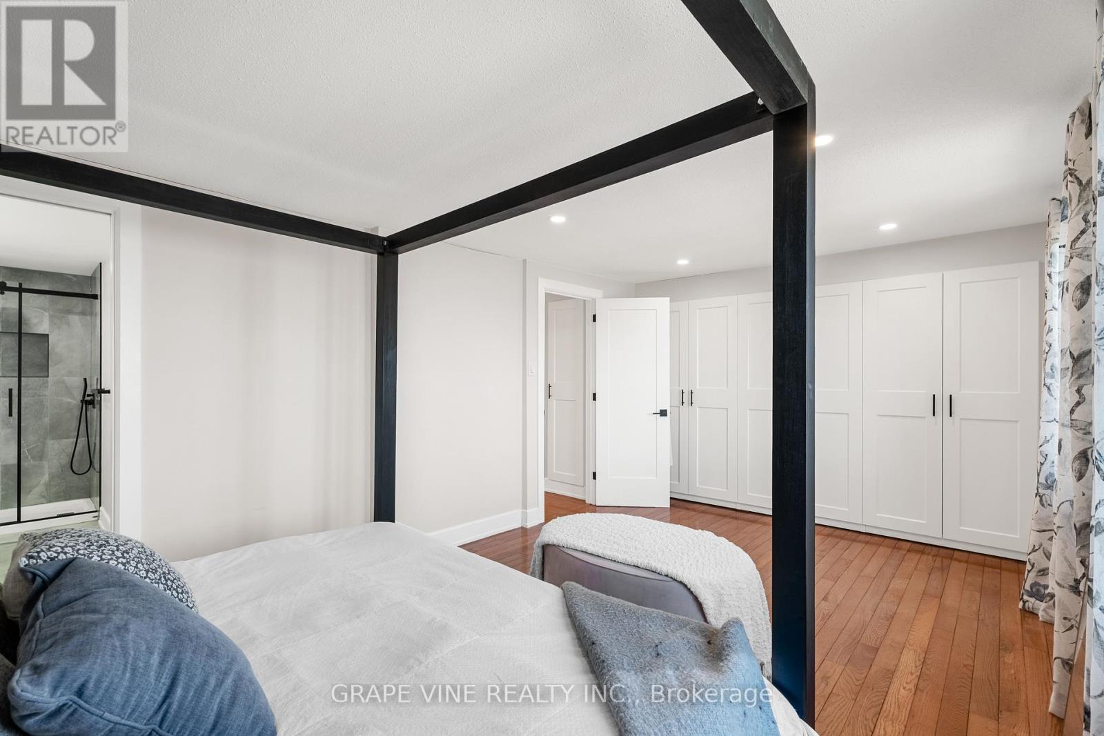 Photo 11 of 29 655 Richmond Road, Ottawa ON