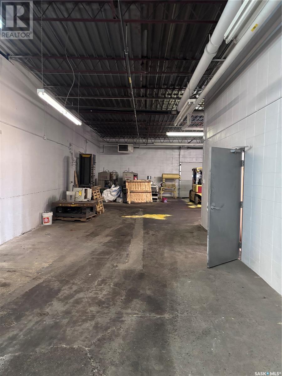 Photo 11 of 675 A Cheadle Street W, Swift Current SK