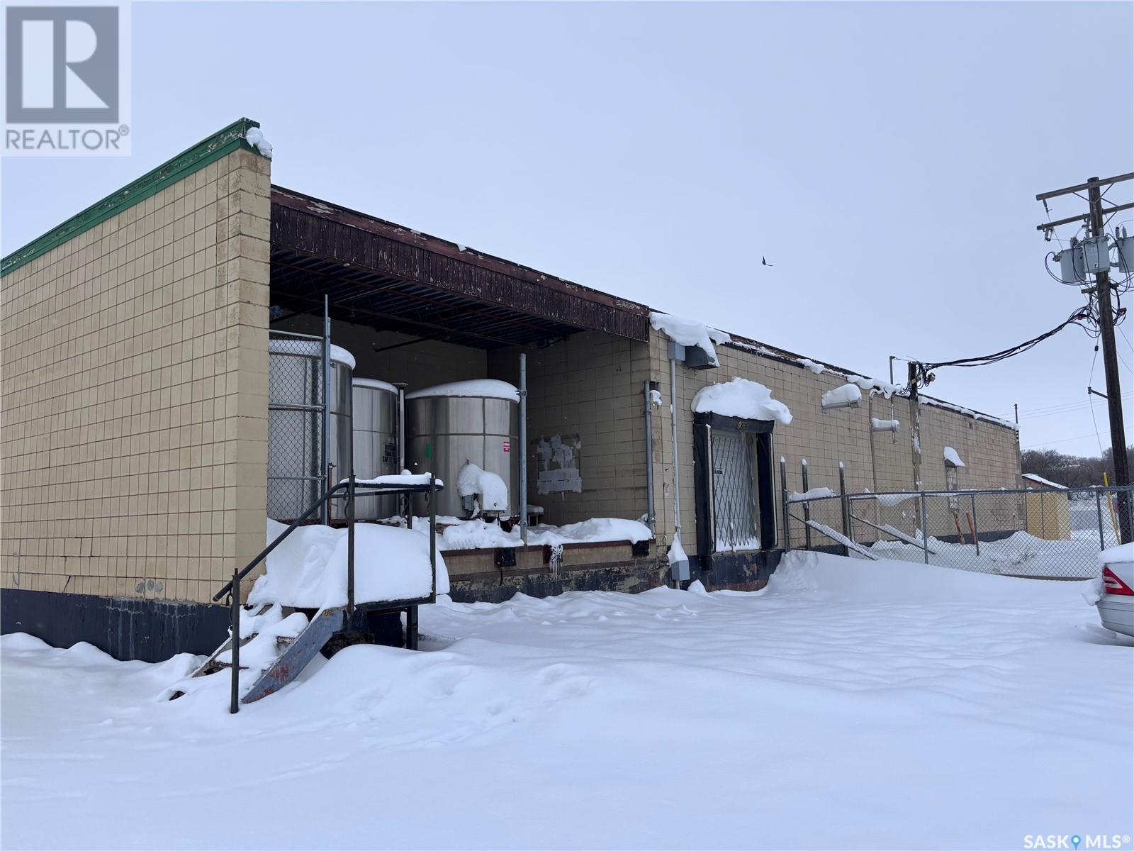 Photo 2 of 675 A Cheadle Street W, Swift Current SK