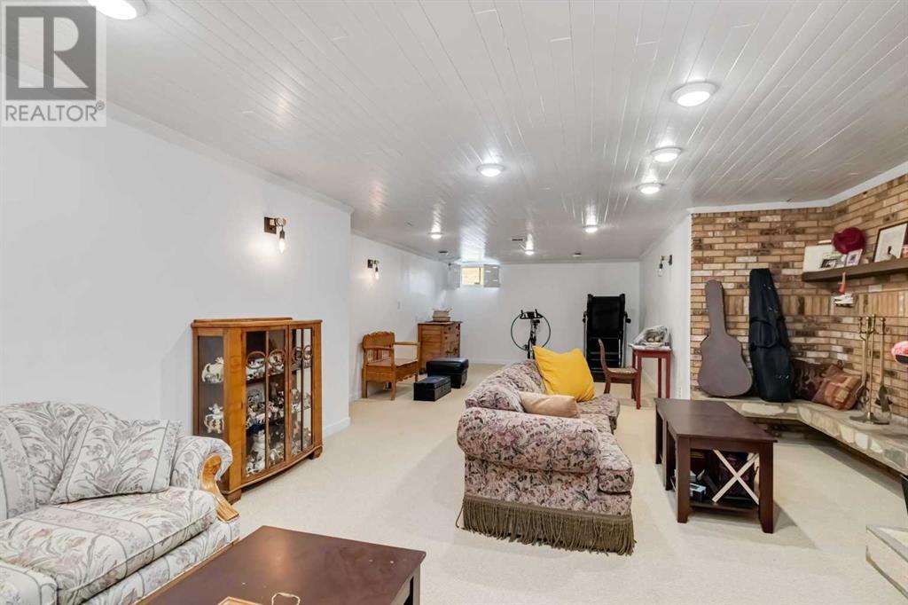209 Woodland Drive, Fort McMurray