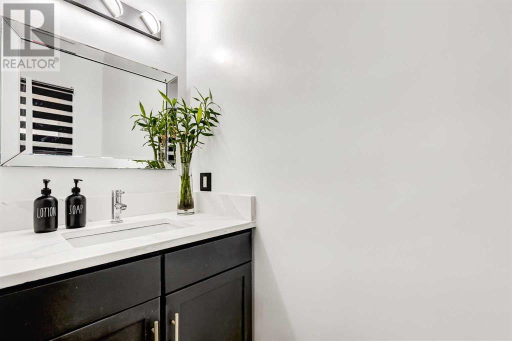 Single Family House for Sale in   Street NE Temple Calgary 