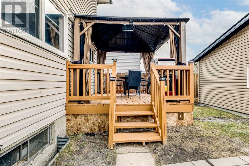Single Family House for Sale in   Street NE Temple Calgary 