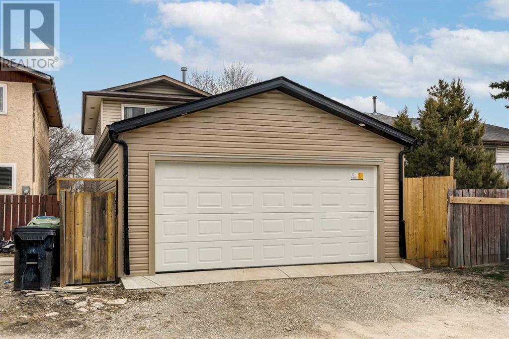 Single Family House for Sale in   Street NE Temple Calgary 