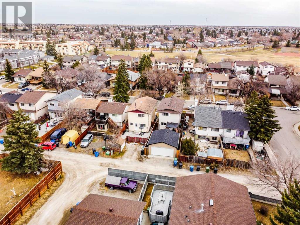 Single Family House for Sale in   Street NE Temple Calgary 