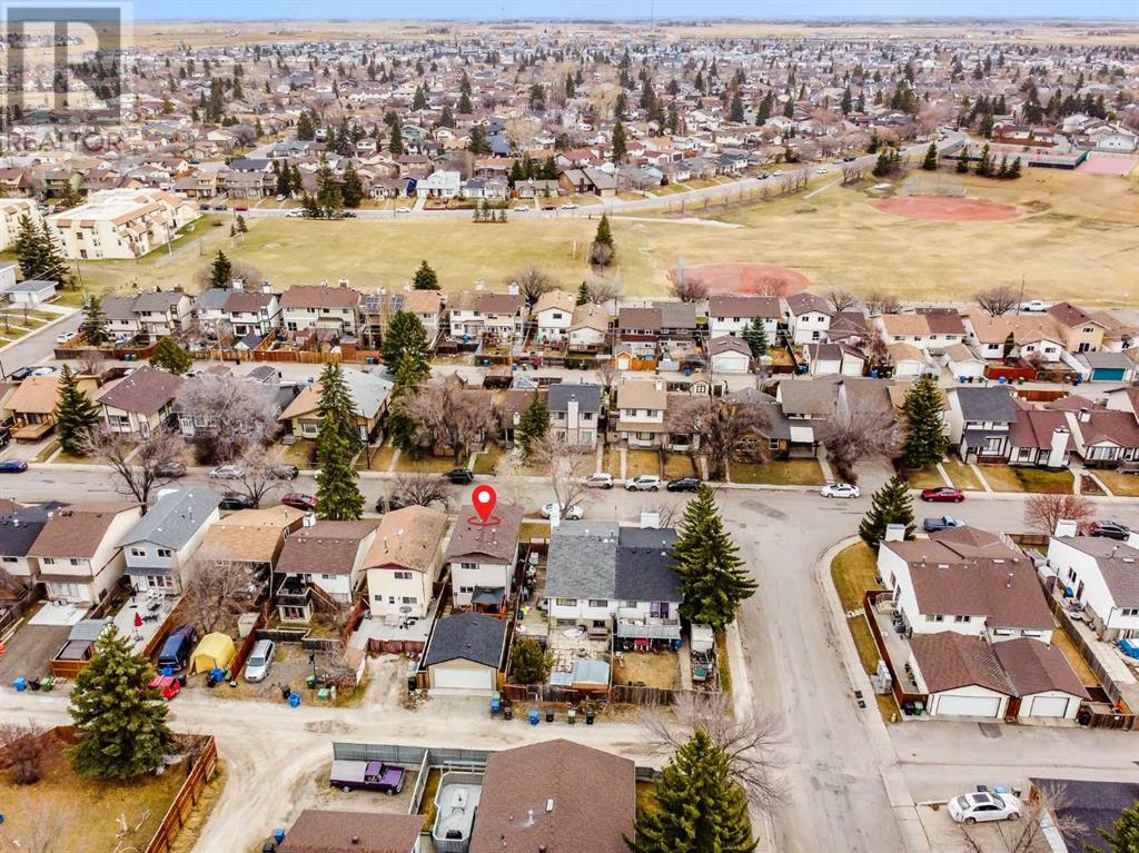 Single Family House for Sale in   Street NE Temple Calgary 