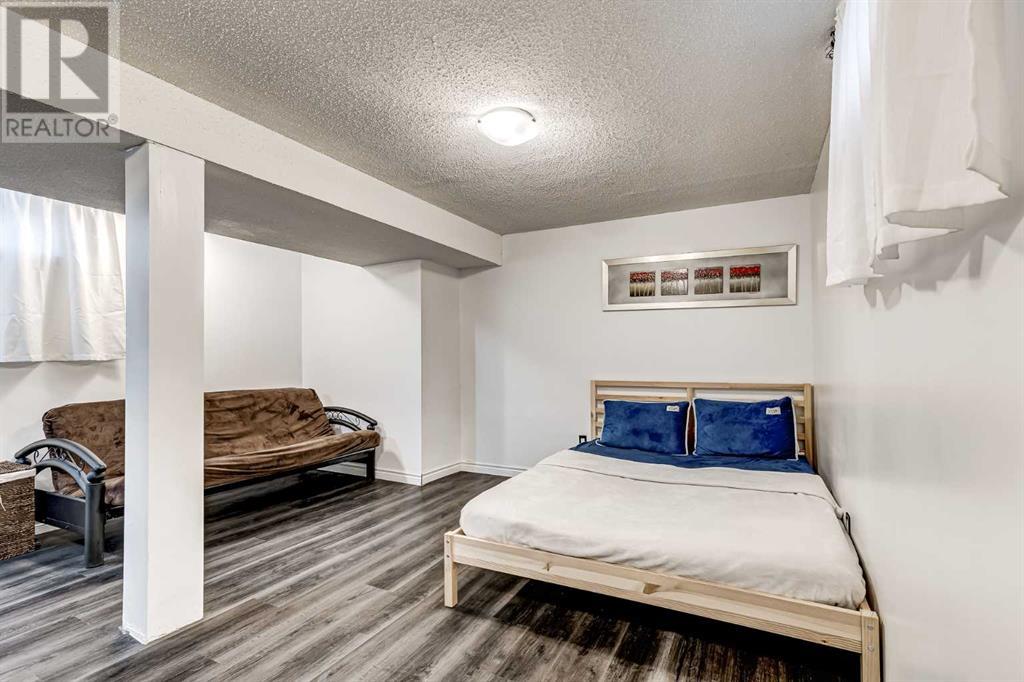 Single Family House for Sale in   Street NE Temple Calgary 