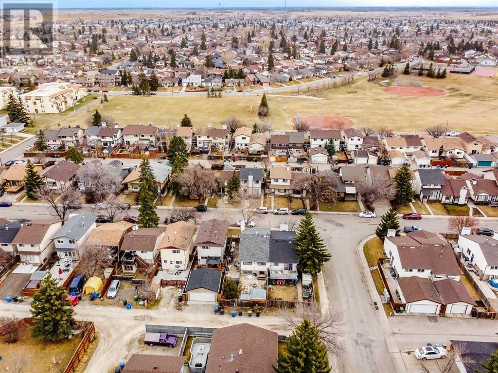 Single Family House for Sale in   Street NE Temple Calgary 