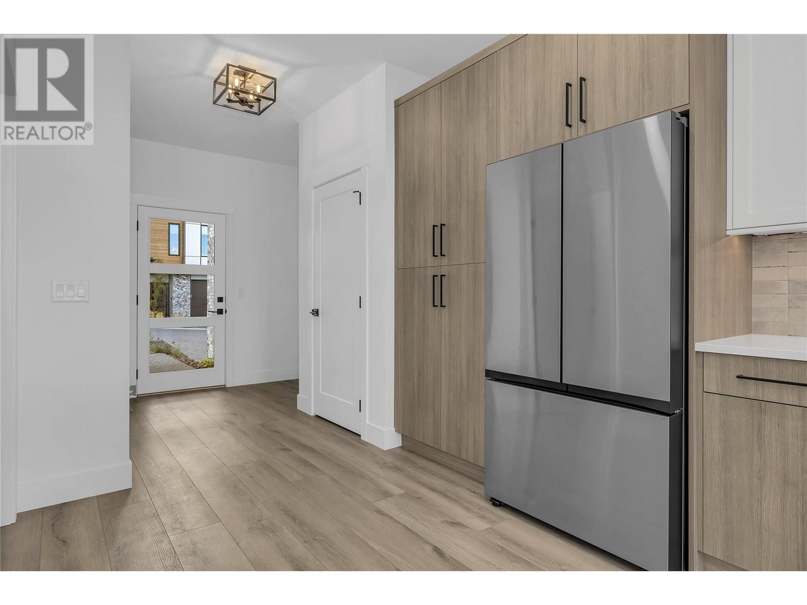 7 2835 Canyon Crest Drive, West Kelowna