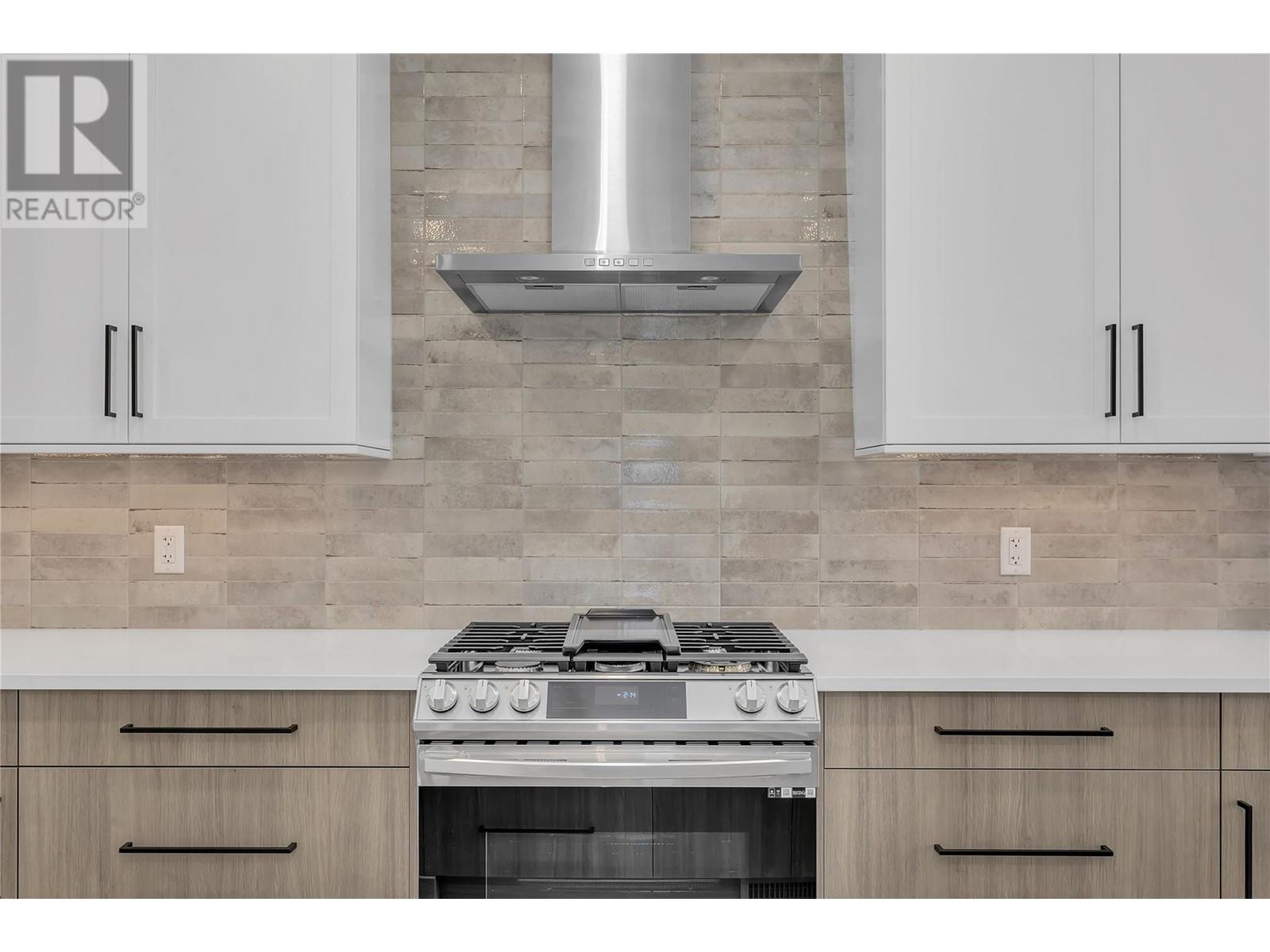 7 2835 Canyon Crest Drive, West Kelowna