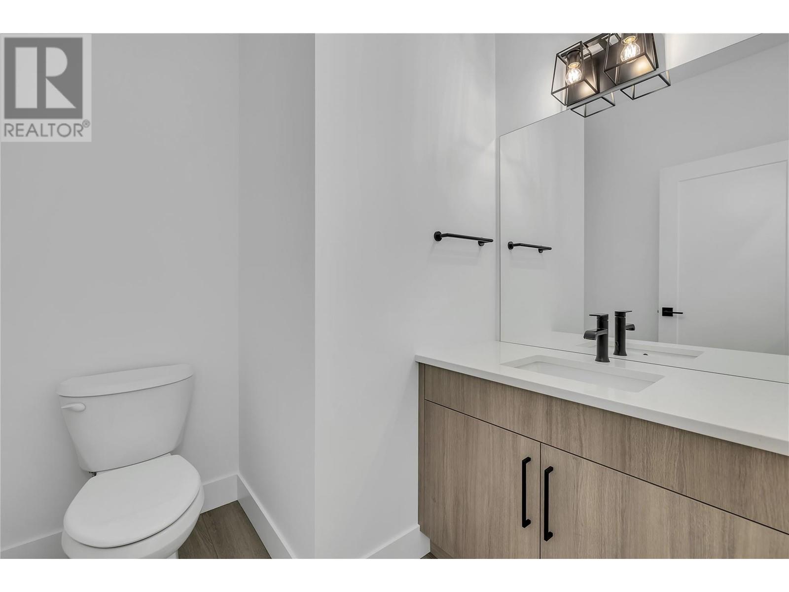 7 2835 Canyon Crest Drive, West Kelowna