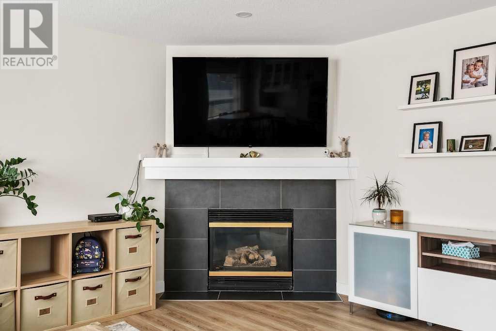 Single Family House for Sale in  Chapalina Manor SE Chaparral Calgary 