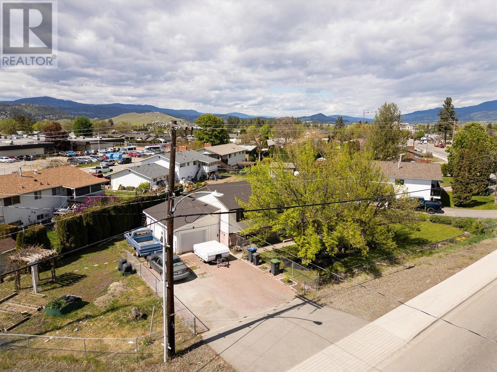  620 Rutland  S Road, Kelowna