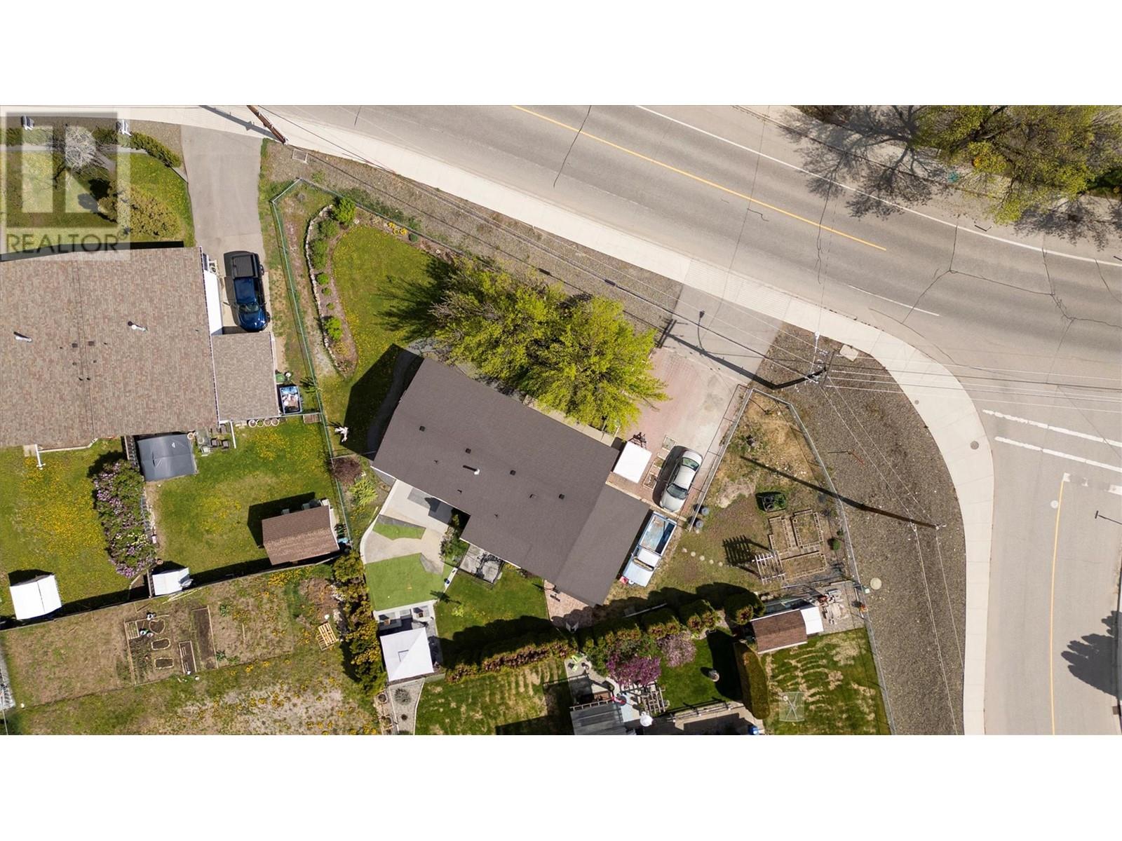  620 Rutland  S Road, Kelowna