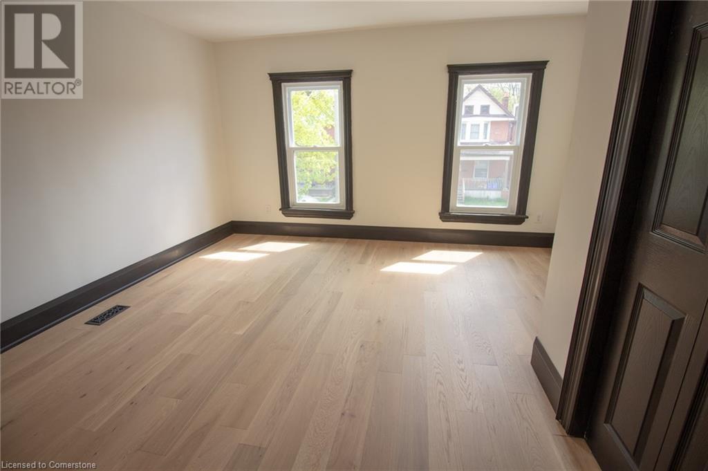 Photo 20 of 757 Cannon Street E, Hamilton ON