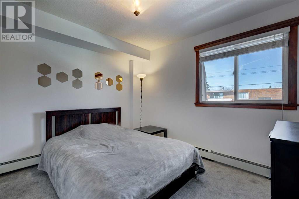Single Family House for Sale in    Avenue SW Kingsland Calgary 