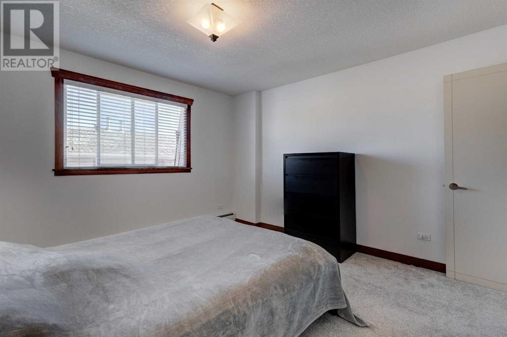 Single Family House for Sale in    Avenue SW Kingsland Calgary 