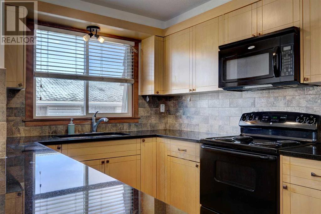 Single Family House for Sale in    Avenue SW Kingsland Calgary 