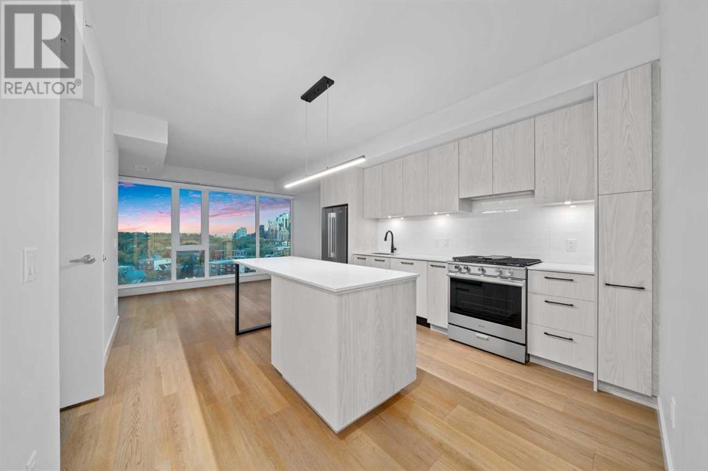 Single Family House for Sale in   Gladstone Road NW Hillhurst Calgary 