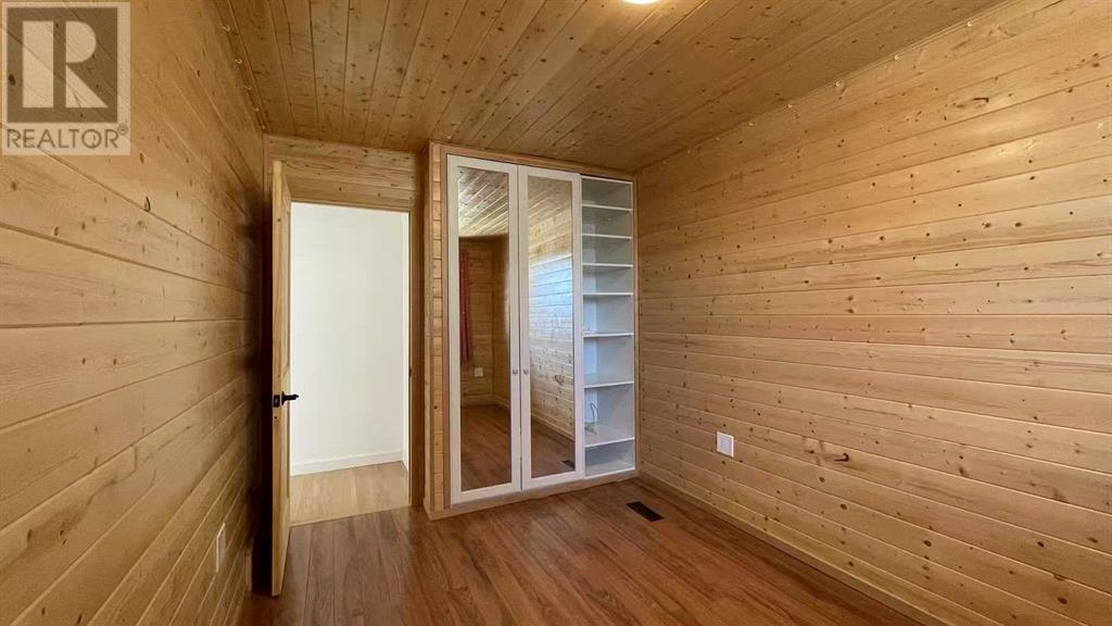 Single Family House Bi-level for Sale in  Dover Ridge Drive SE Dover Calgary 