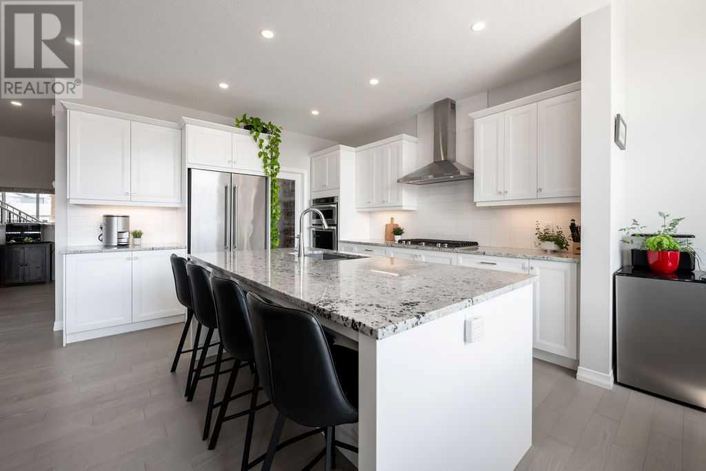 7 Sundown Crescent, Cochrane, Alberta