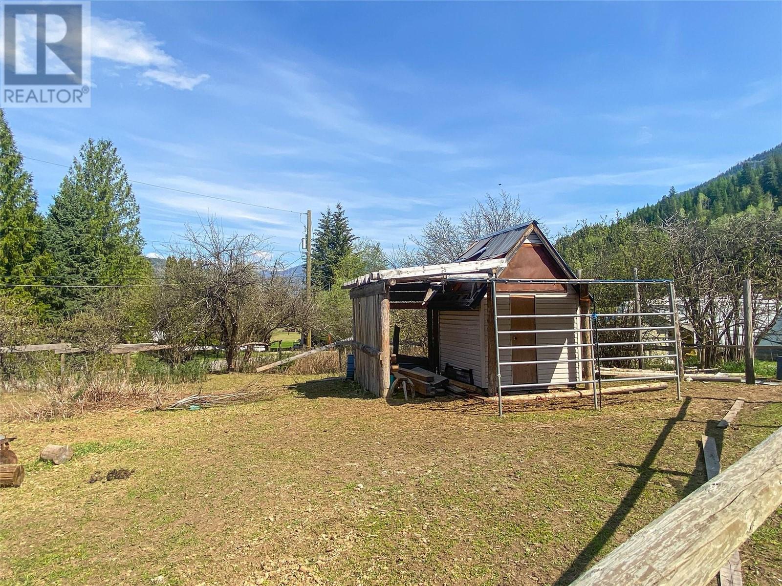 Photo 11 of 2158 Makonin Road, Glade BC