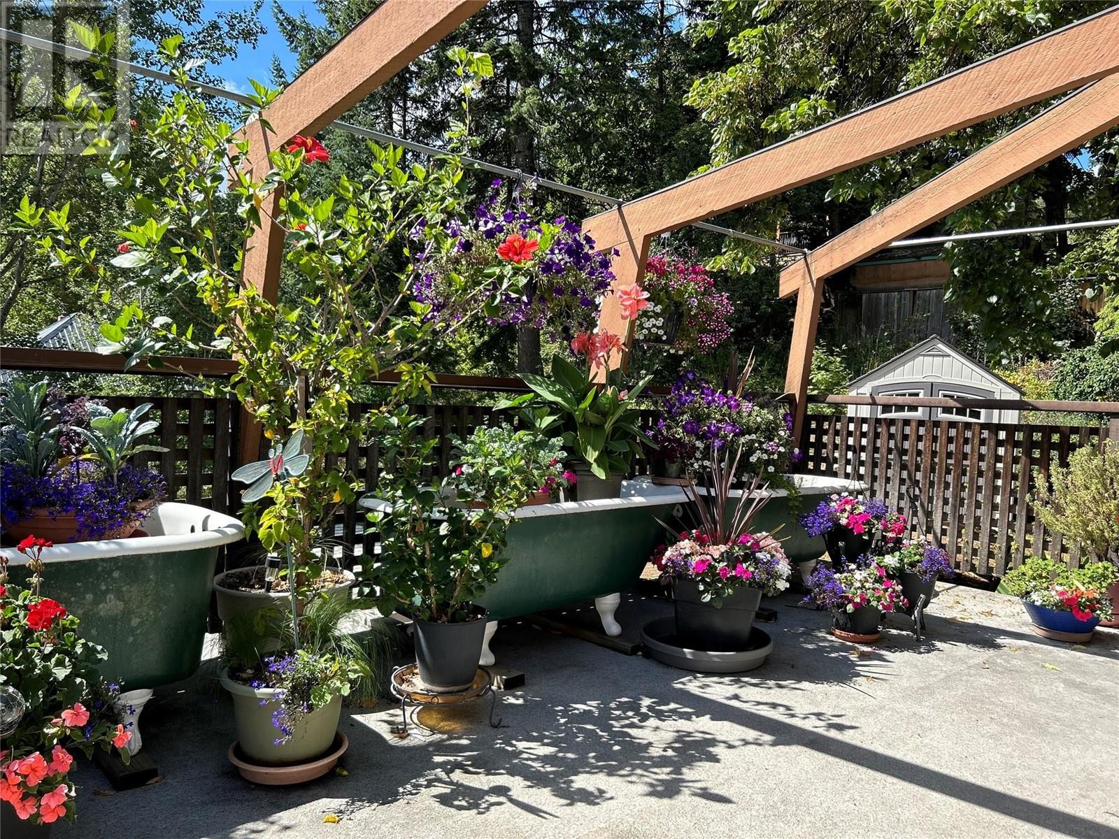 1750 Phoenix Avenue, Rossland