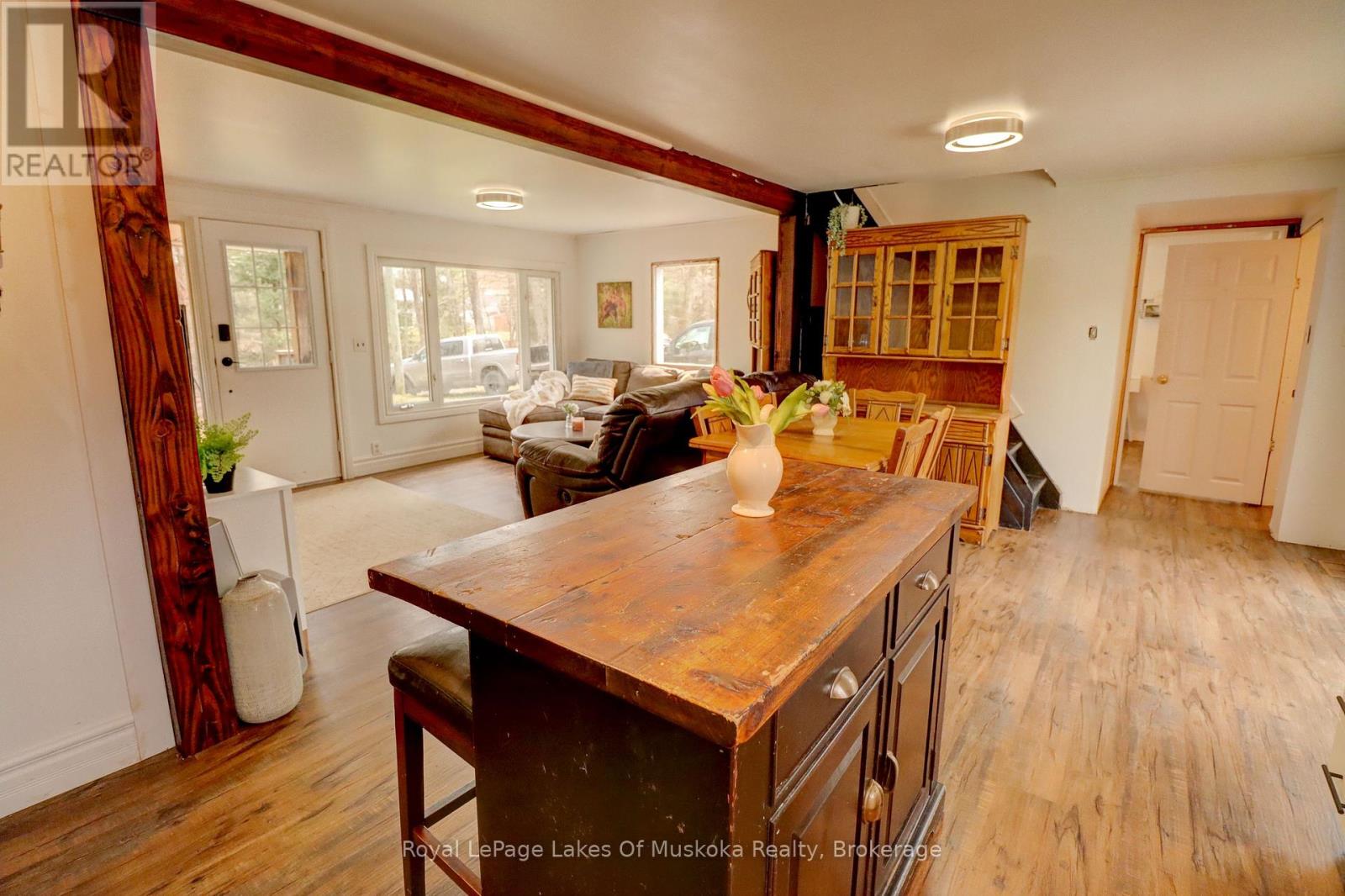 Photo 12 of 6 Hibberd Lane, Huntsville ON