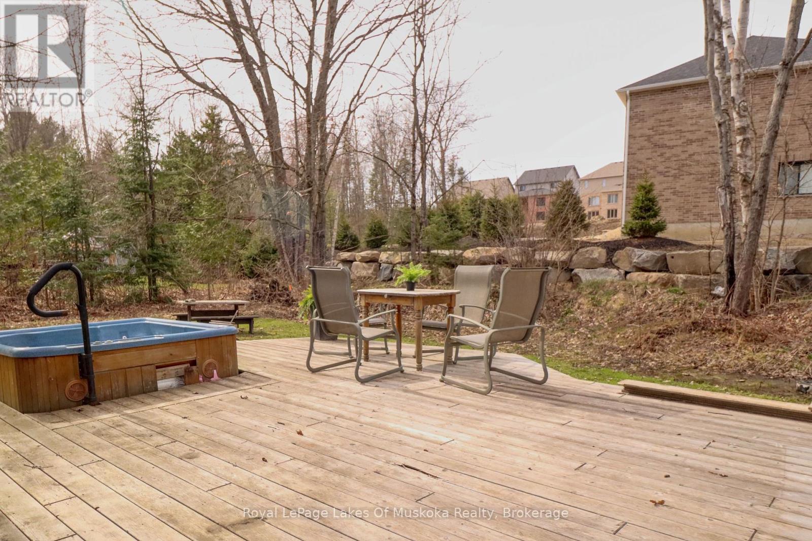 Photo 21 of 6 Hibberd Lane, Huntsville ON