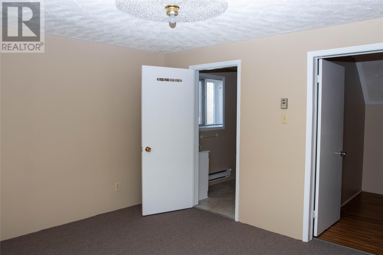 13 Confederation Drive - 11