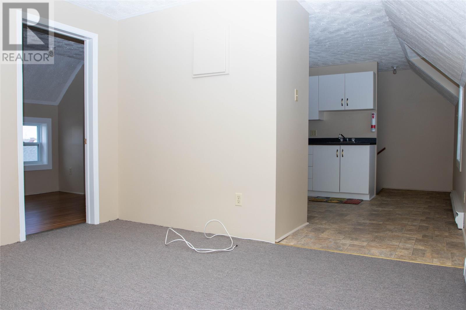 13 Confederation Drive - 12