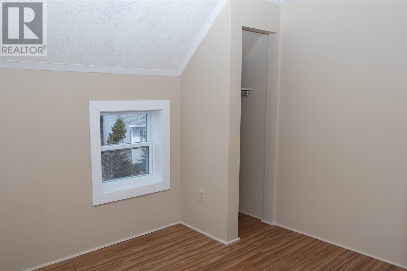 13 Confederation Drive - 14