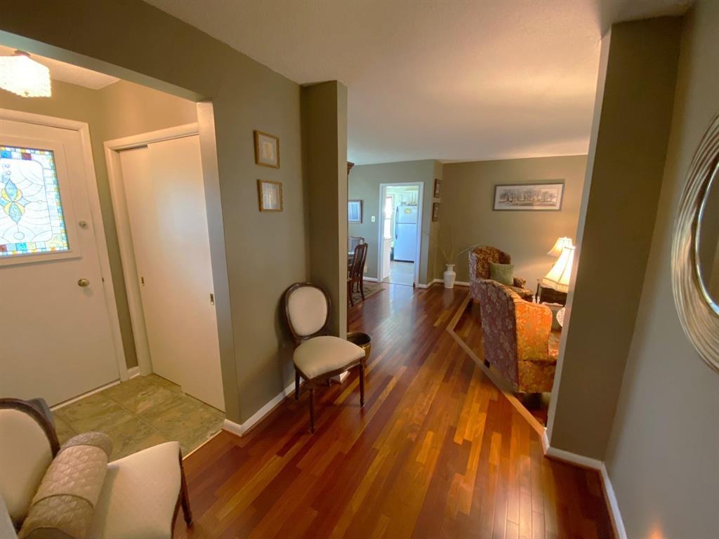 Photo 8 of 5725 Roblin Boulevard, Winnipeg MB