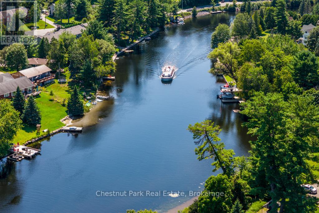 Photo 5 of 23 Ewing Street, Bracebridge ON