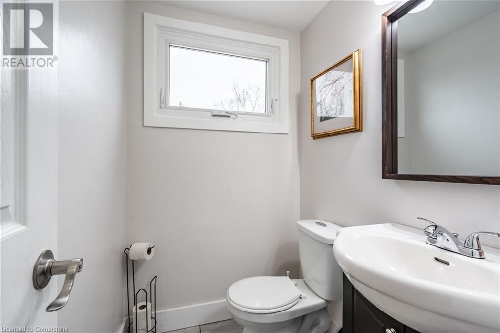 Photo 20 of 120 Chilton Drive, Hamilton ON