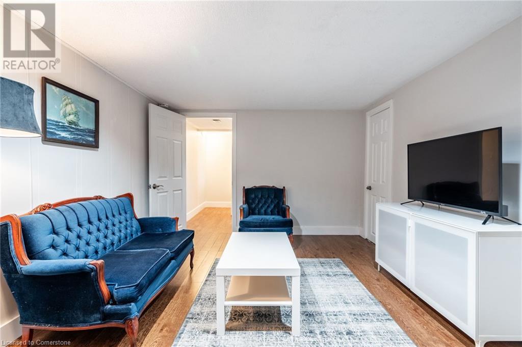Photo 38 of 120 Chilton Drive, Hamilton ON